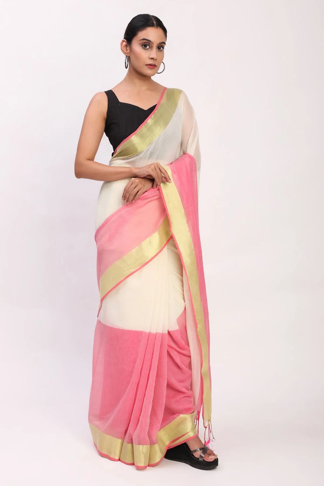 Lighter synthetic saree with shining border