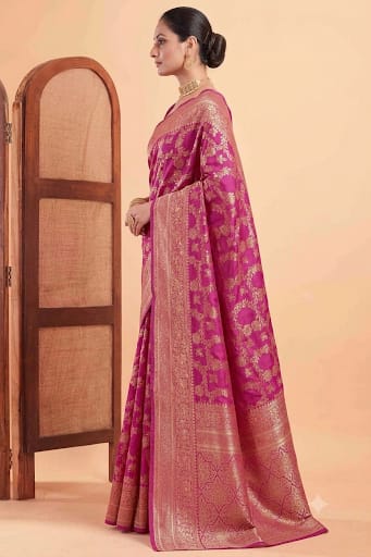 Maharani texture with this premium slightly elegent silk saree