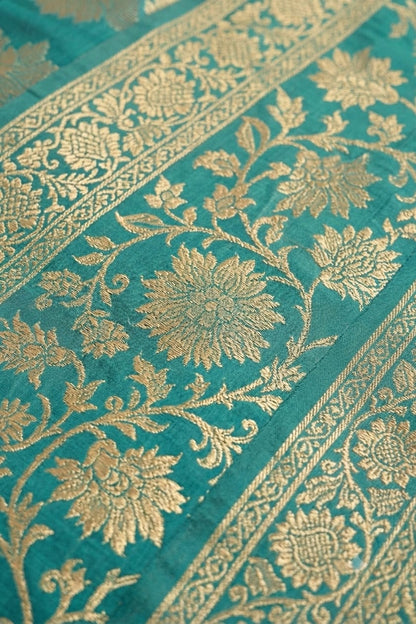 Queen silky banarsi saree -modern style -alongwith breathable fabric