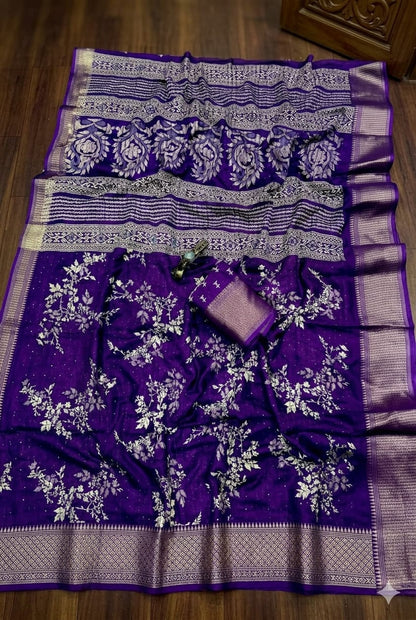 Begni silk theme with silky jari embroidery work